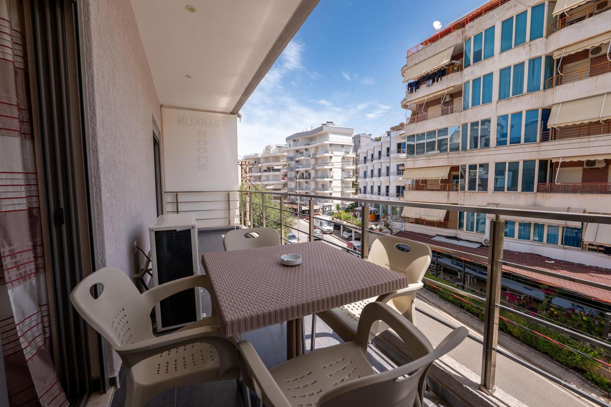 Franklin Rooms Sarandë Exterior foto