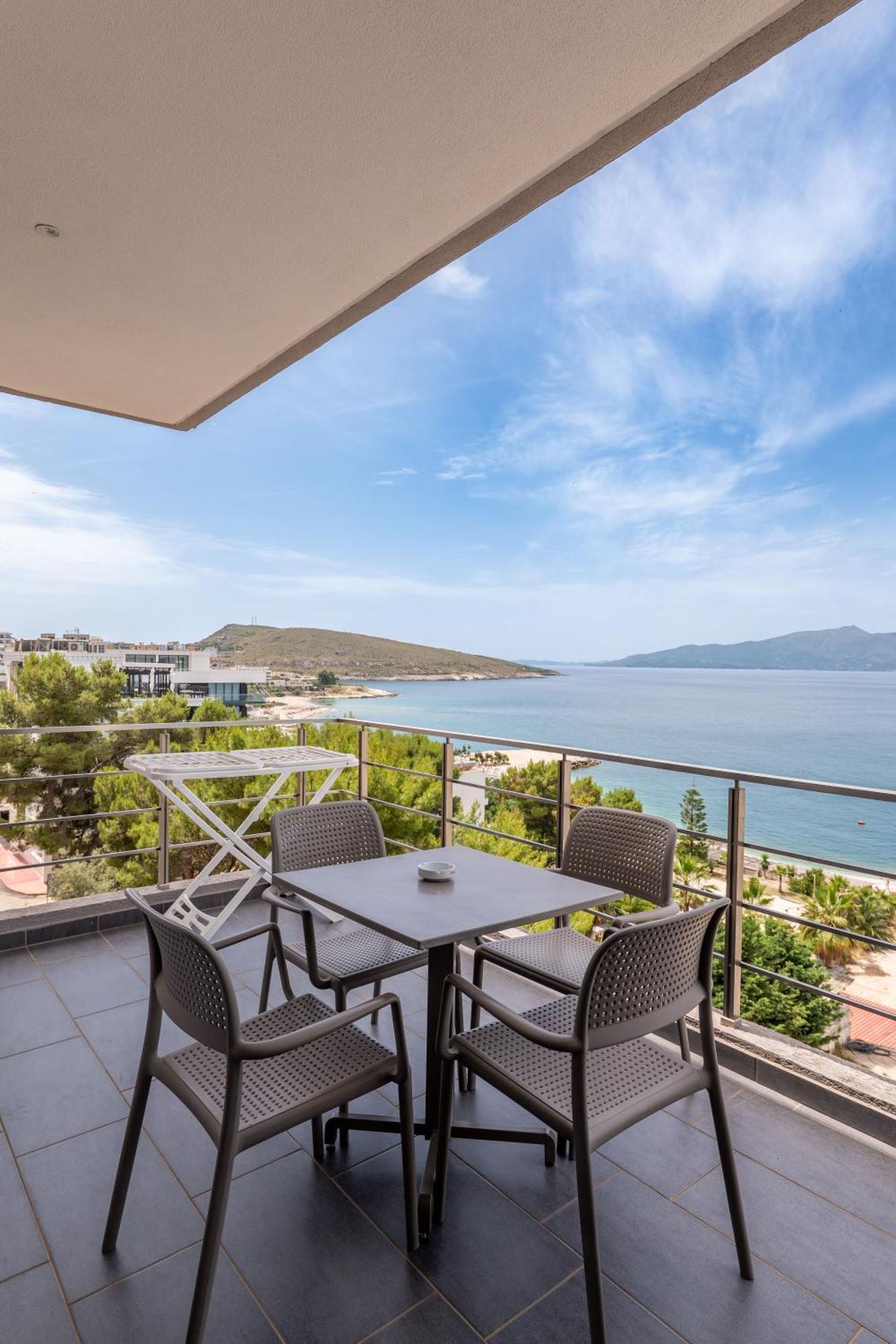 Franklin Rooms Sarandë Exterior foto